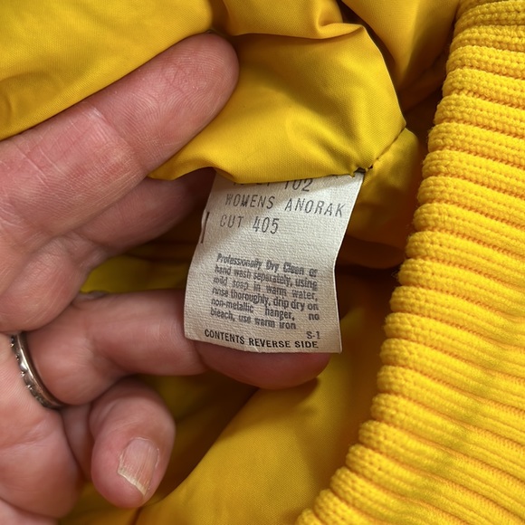 Green and Blue Ski Jacket - Picture 9 of 9